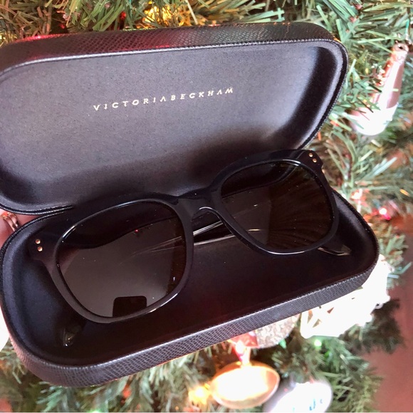 Victoria Beckham Accessories Victoria Beckham Cat 3 Black Wayfarer